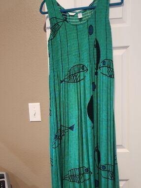 Sleeveless Green Fish-Print Maxi Dress